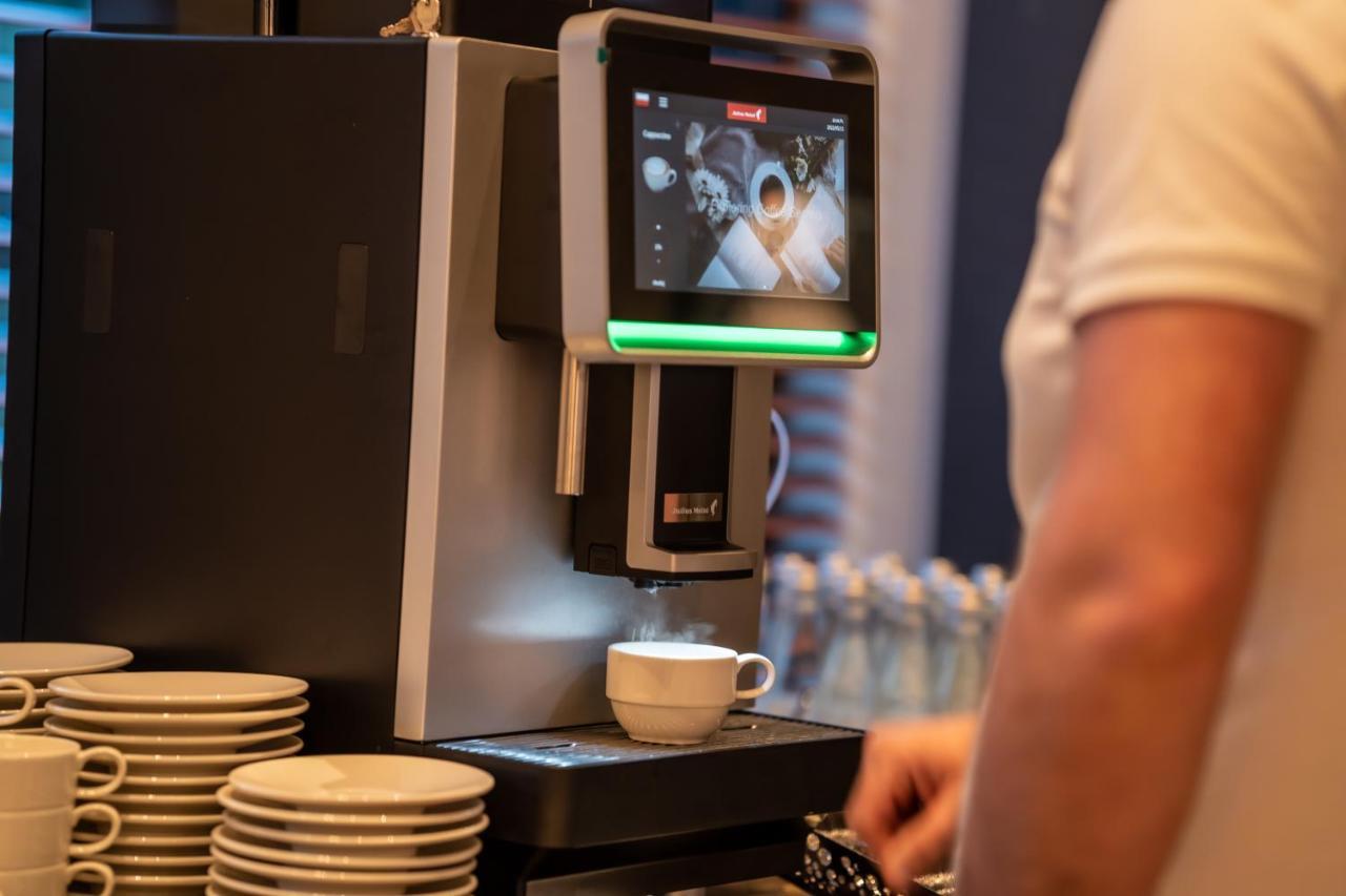 BELMONTE Hotel Krynica-Zdrój Exterior foto A coffee machine